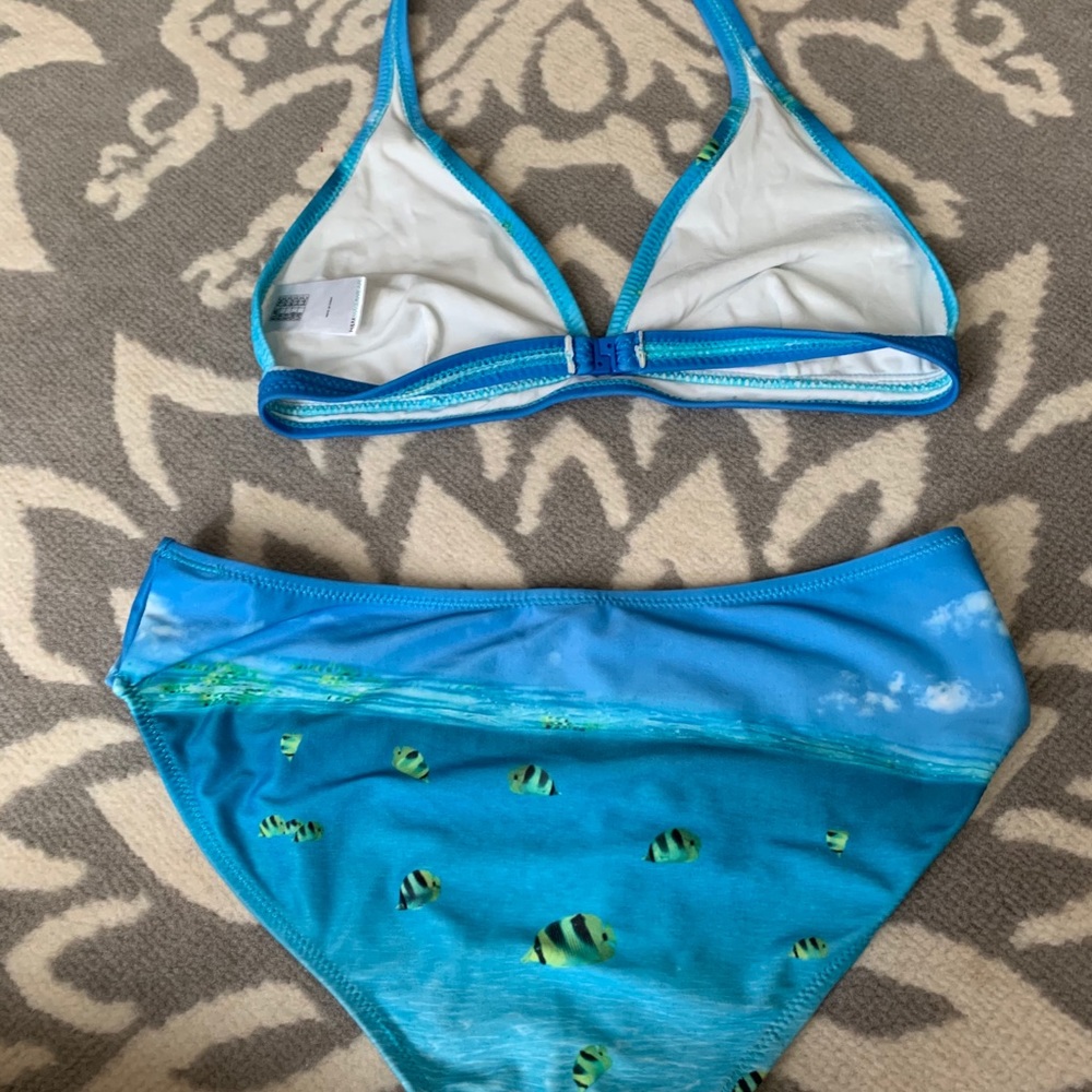 H & M two piece swimsuit - Picture 3 of 5